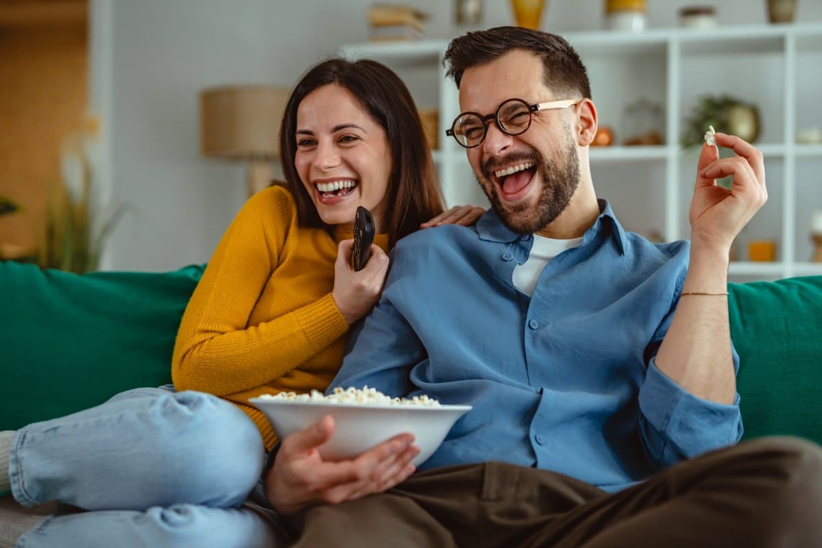 Featured image for Why do my teeth feel sensitive to hot soup or cold drinks while wearing temporary veneers?