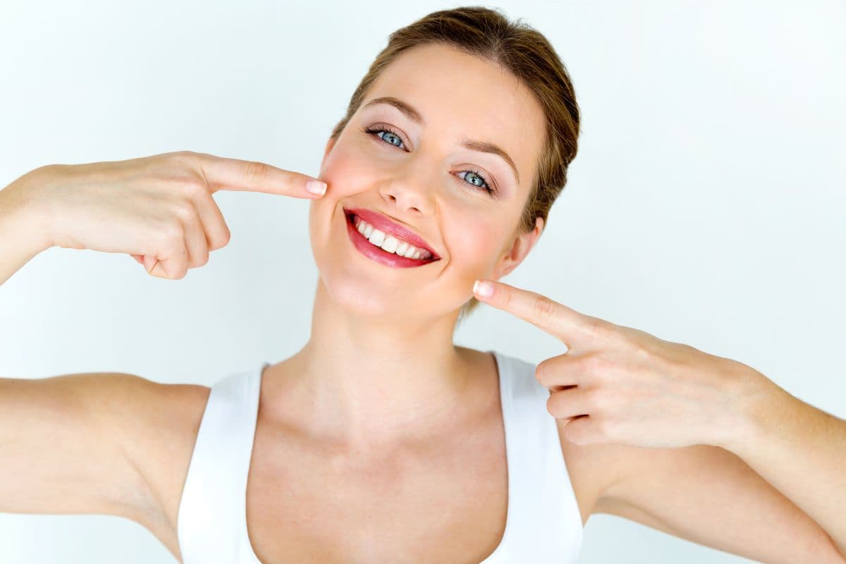 Featured image for Can a Smile Makeover Fix Teeth That Have Been Severely Worn Down by Acidic Drinks?