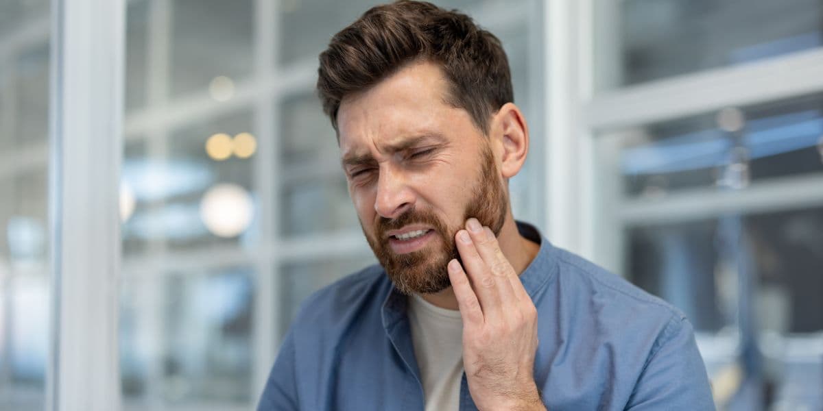 Sudden Swollen Gum With Pain: Is It a Dental Emergency?